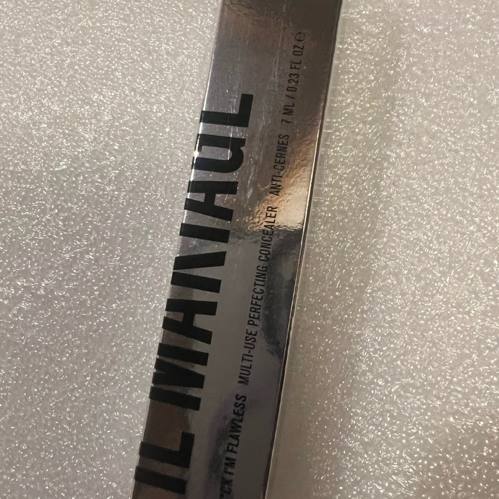 IL Makiage f*ck I’m flawless multi-use perfecting concealer - Picture 3 of 3